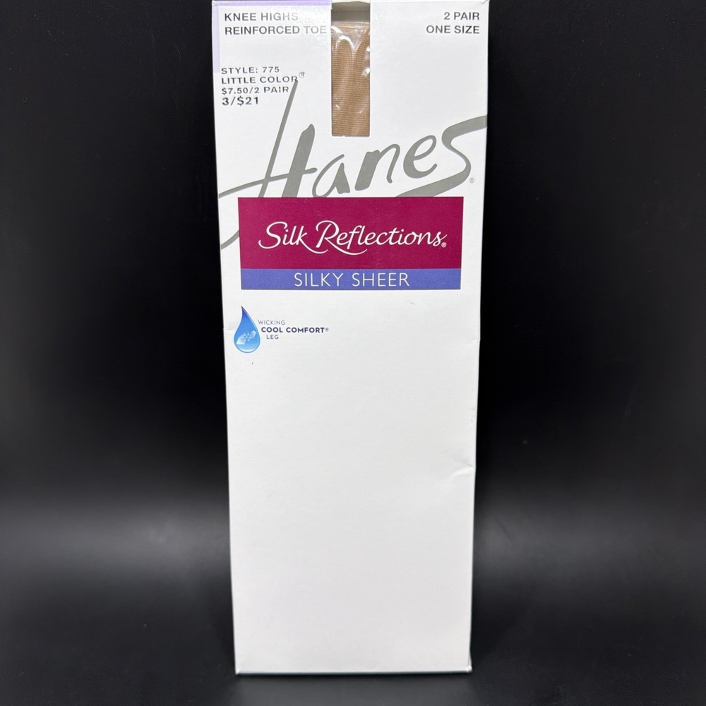 Hanes 775 Silk Reflections Women's 2 Pair Knee High Reinforced Toe LITTLE COLOR